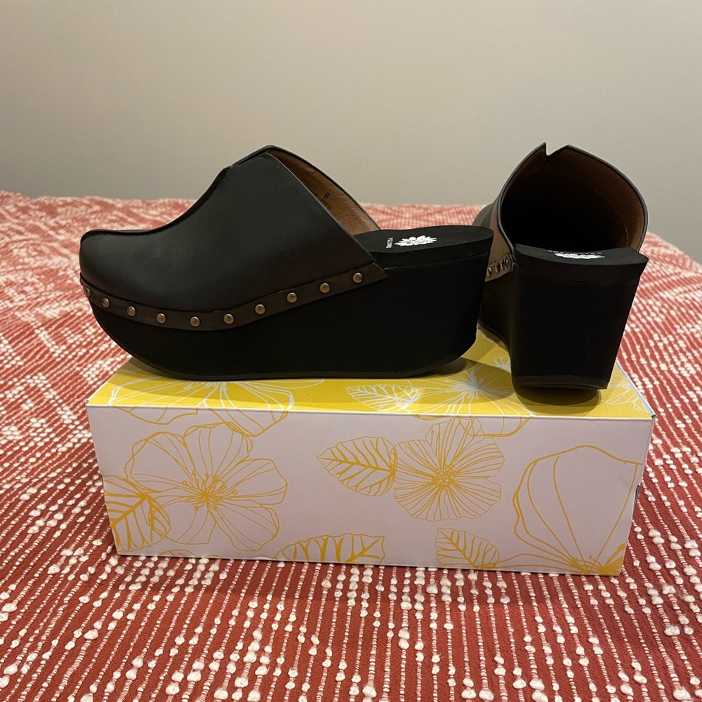 Beldy platform wedge size 8 brand new genuine leather